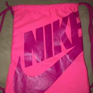 NIKE- drawstring sports bag